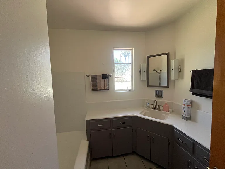 4126 E Oak St — Photo 9
