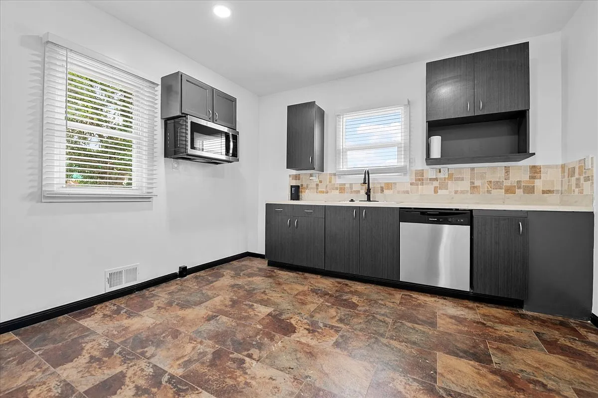 3 bed, 1508 sqft, $1,500 — Photo 2