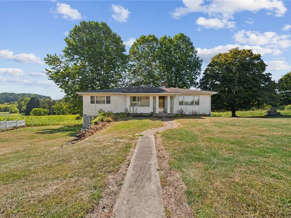 313 Storey Frye Rd, Ruffs Dale, PA 15679