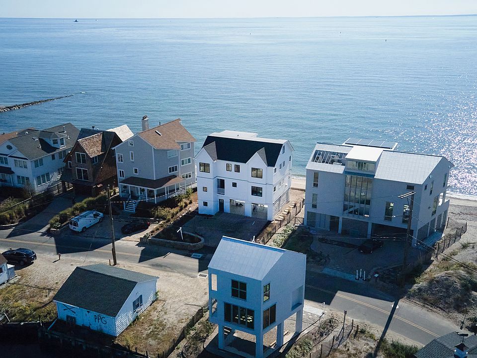 2101 Fairfield Beach Road