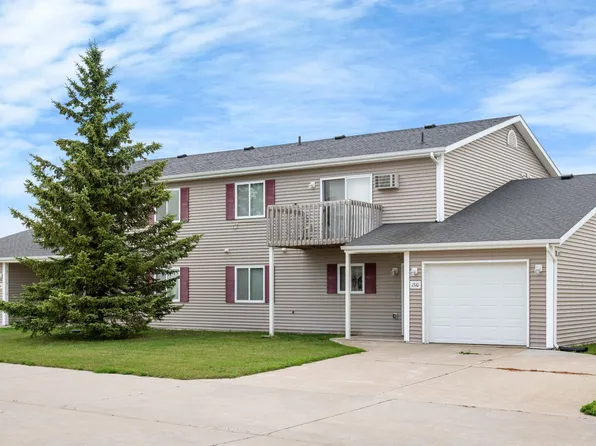 1603 Aspen Dr NE, East Grand Forks, MN 56721