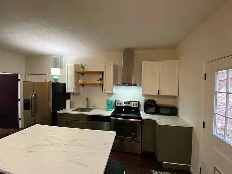 1139 Parkwood Trce — Photo 8