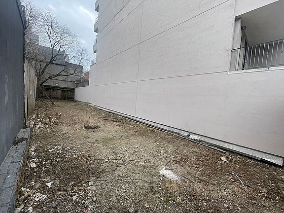 4th image of 30-09 21st St #11