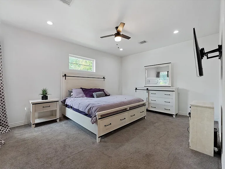 4547 Newberry St — Photo 13