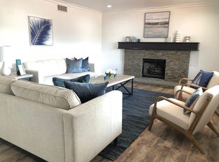 10128 Hayvenhurst Ave, North Hills, CA 91343