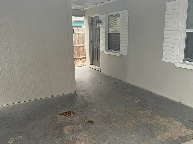 406 N Saturn Ave #2 — Photo 2