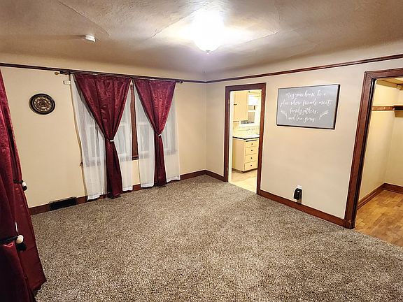 2nd image of 1528 W 6th Ave #5