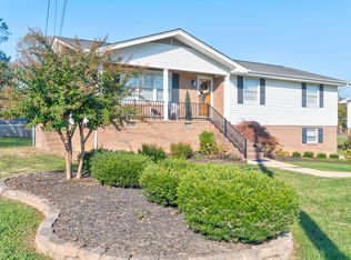 105 Edgewood Cir, Fort Oglethorpe, GA 30742