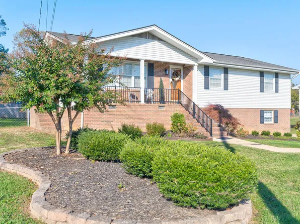 105 Edgewood Cir, Fort Oglethorpe, GA 30742