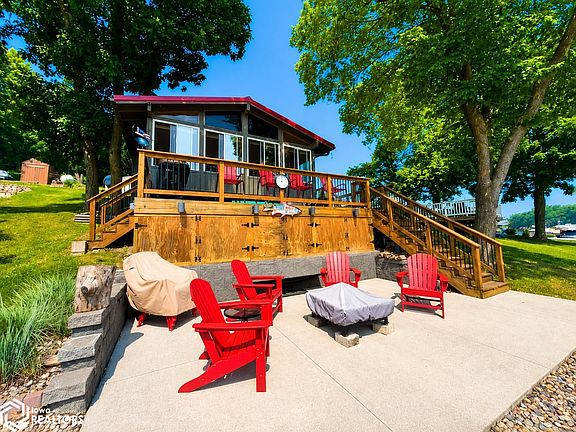 2nd image of 1116 Lakeshore Dr