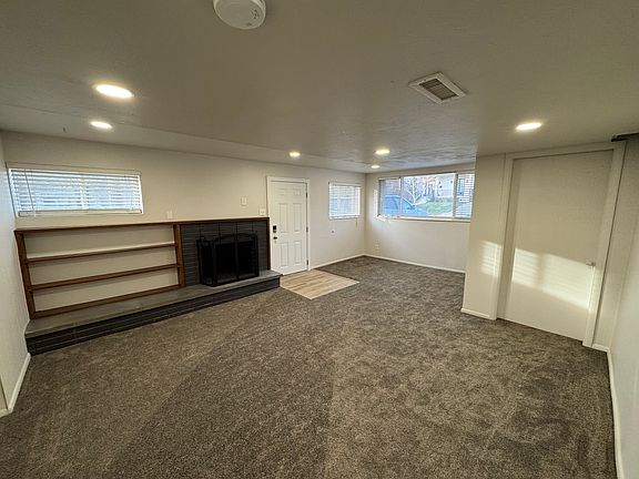 5th image of 1540 E Kensington Ave