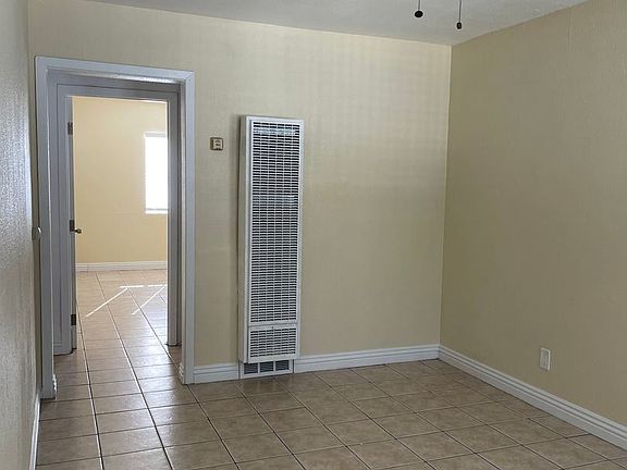 3rd image of 3231 39th St