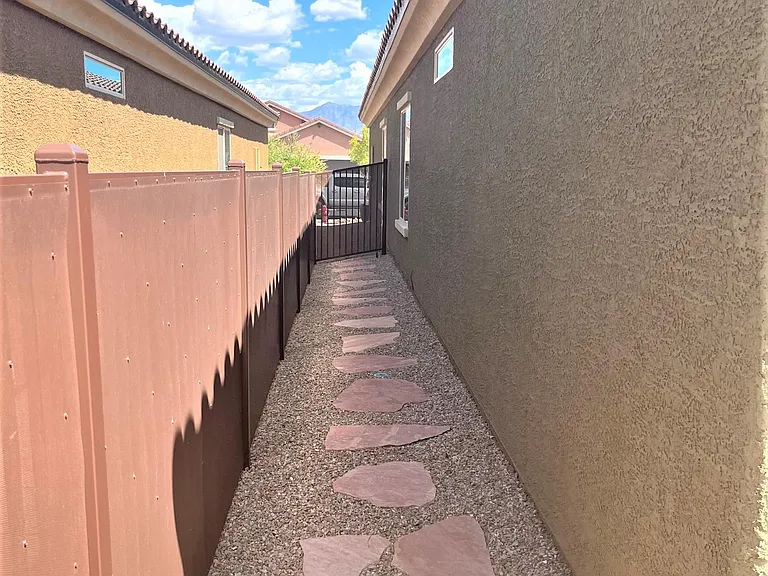 855 Deep Gorge Trl — Photo 16