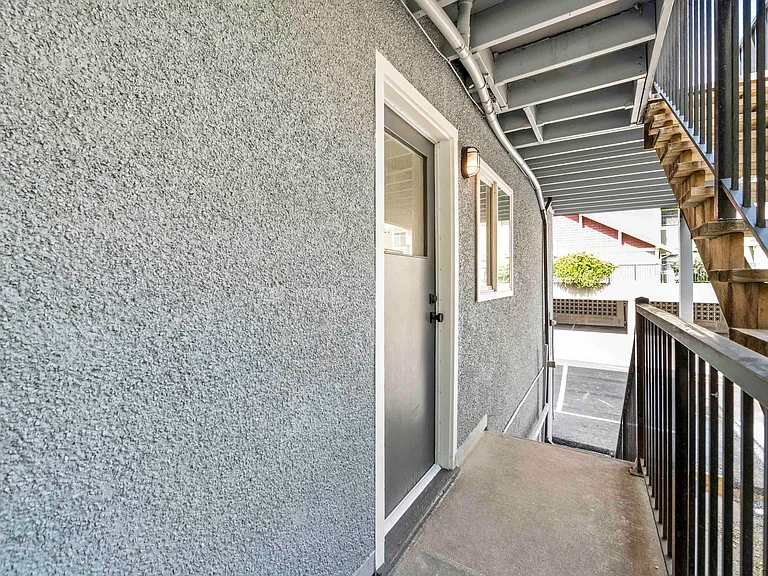 9250 Edwards Rd #5 — Photo 12
