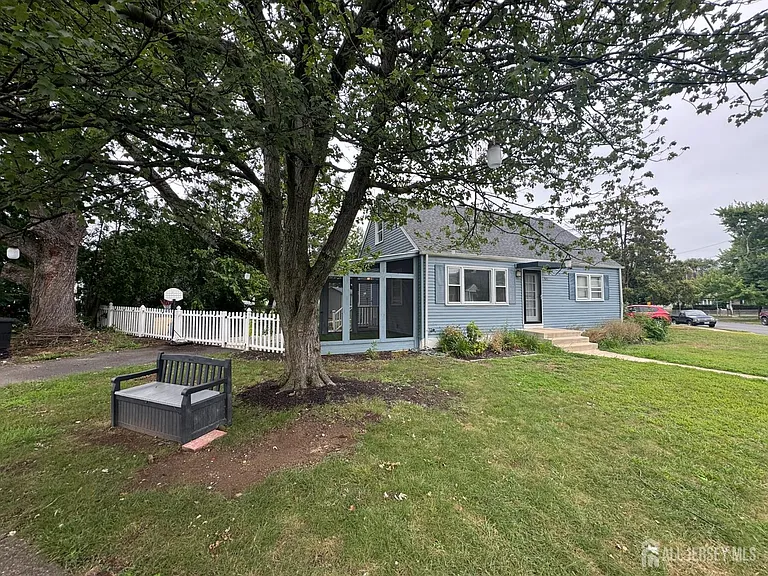 51 Kenwood Ter — Photo 22