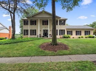 12953 Huntercreek Rd, Saint Louis, MO 63131