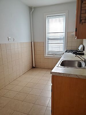 4th image of 48-48 41st St #1R