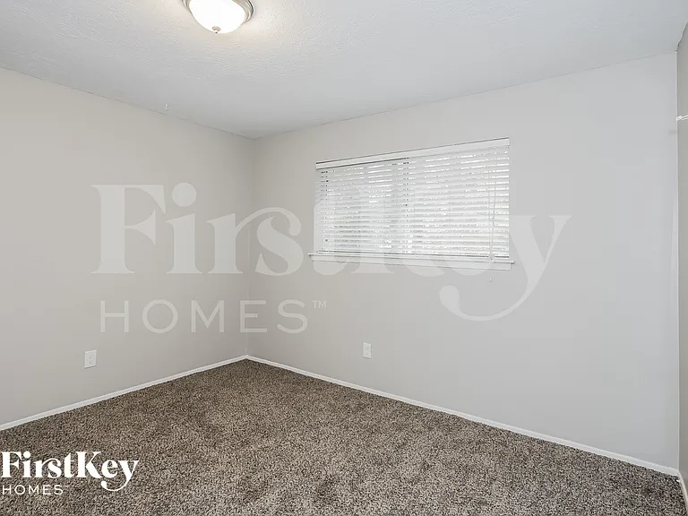 3127 Village Woods Dr — Photo 12