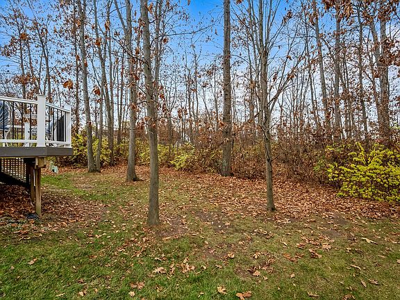 5th image of 305 Seatrain Dr