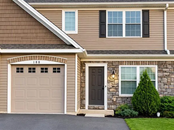 188 Randolph Dr, Elizabethtown, PA 17022