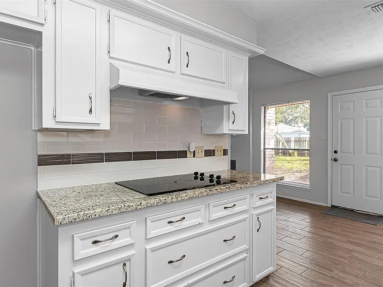 2710 Green Fields Dr — Photo 11