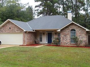 229 Mosby Dr, Pineville, LA 71360