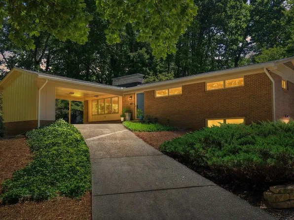 1207 Fairlane Rd, Cary, NC 27511