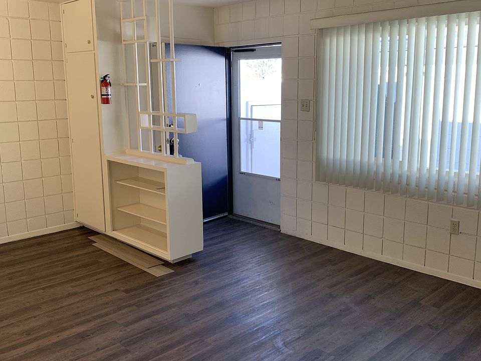 Front Door_02112021