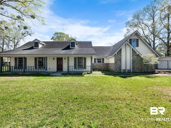 67 Bayou Ave W, Satsuma, AL 36572