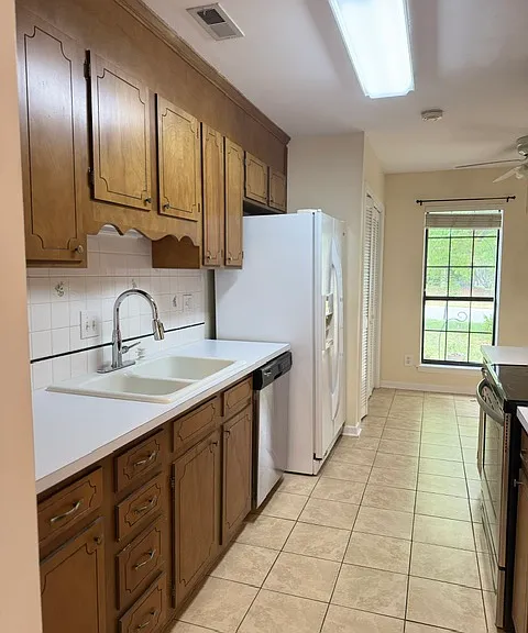 10327 Osprey Dr — Photo 6