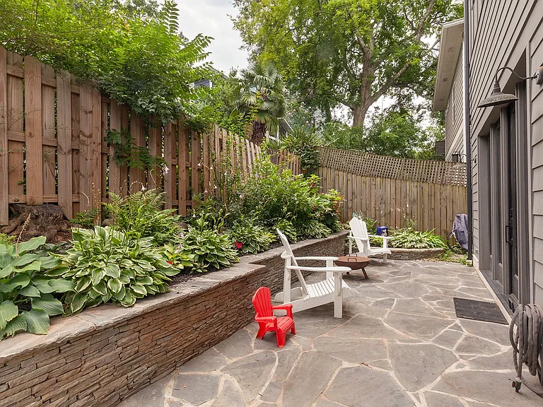 702 Grant Ter SE — Photo 22
