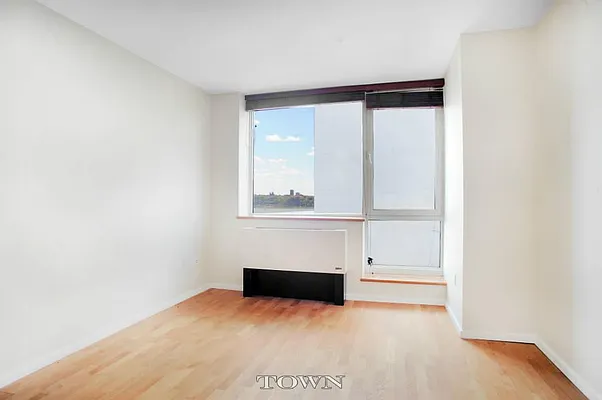 Rented by Town Residential | media 5