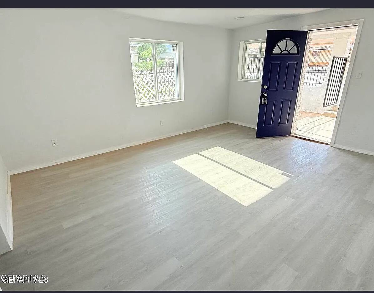 2 bed, 1.0 bath, 864 sqft, $1,150 — Photo 4