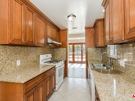4th image of 146 N De Lay Ave