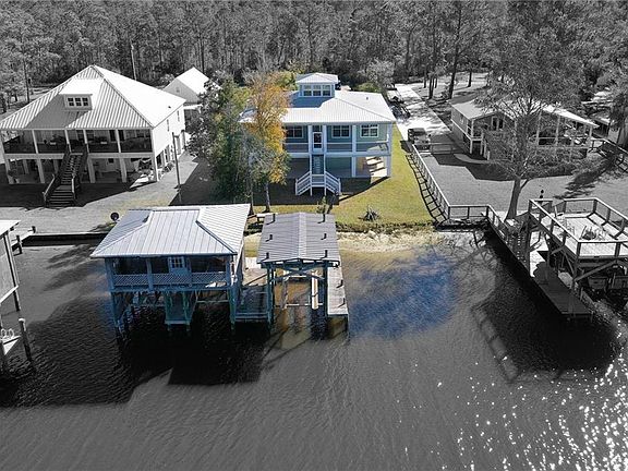 2nd image of 14335 Riverside Dr