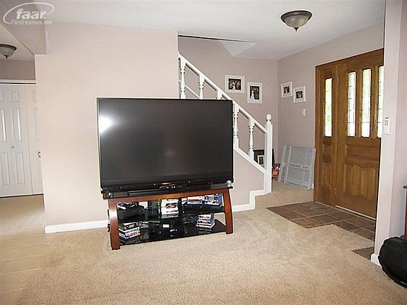 4th image of 2378 Marjorie Ln