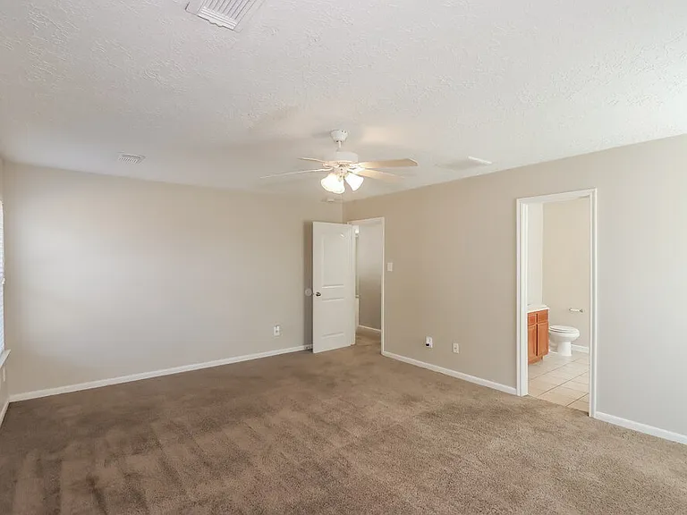 19811 Breezy Cove Ct — Photo 11