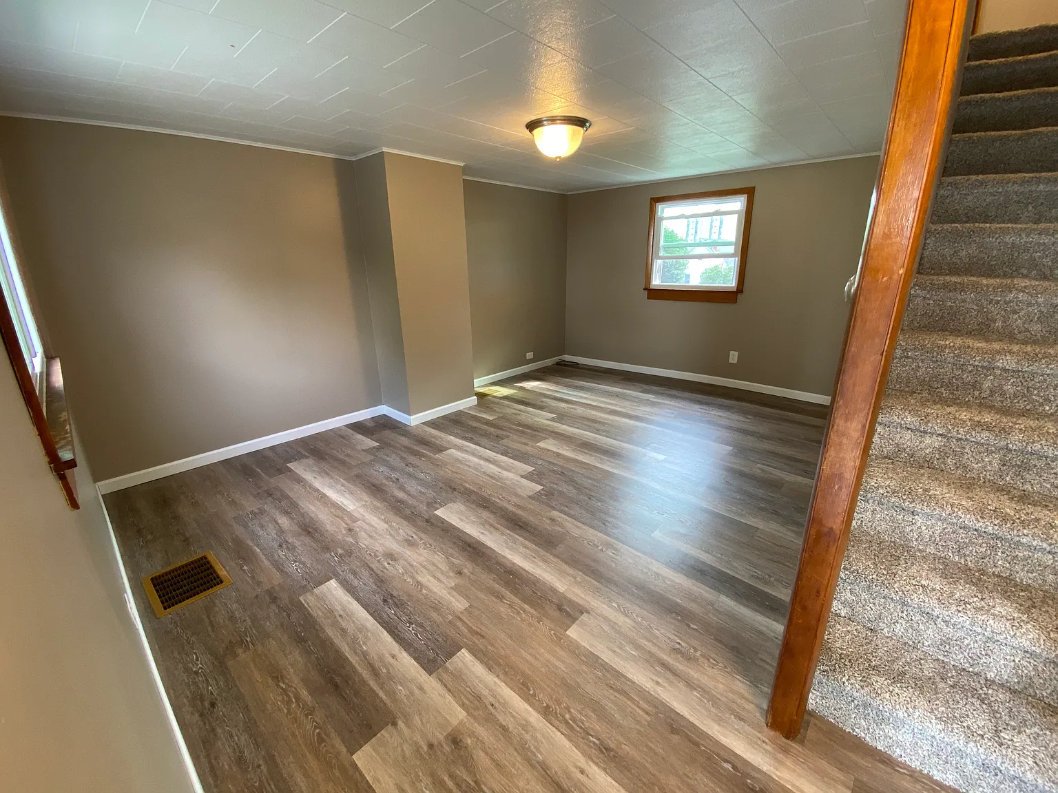 2 bed, $1,095 — Photo 2