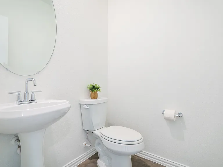 7470 Sanctuary Dr — Photo 6