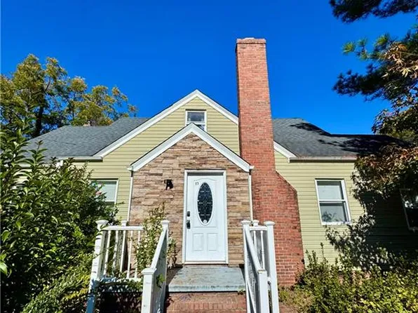 17 Davis St, Portsmouth, VA 23702