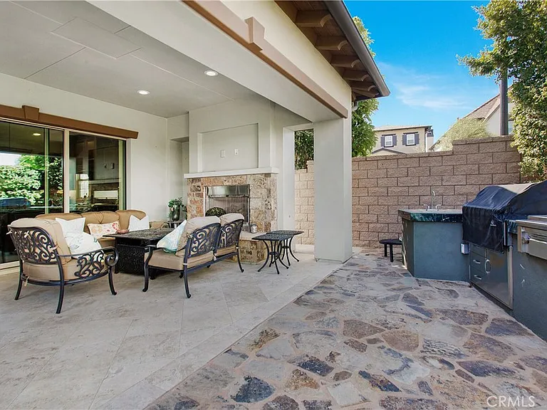 4731 Oceanridge Dr — Photo 28