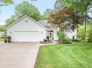 4717 Wildwood Rd, Holland, MI 49423