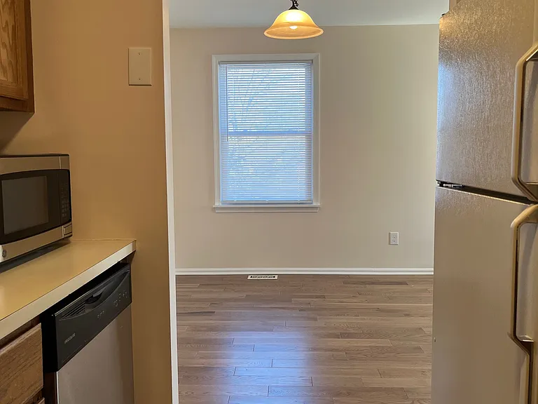 201 Stone Ridge Dr — Photo 7