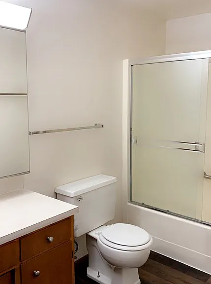 305 La Villa Dr — Photo 5