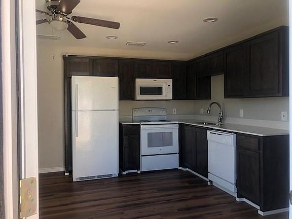 5th image of 802 E Main St #D