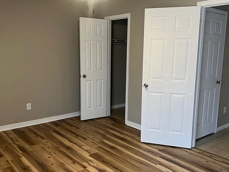 403 E Pershing Ave #B — Photo 6