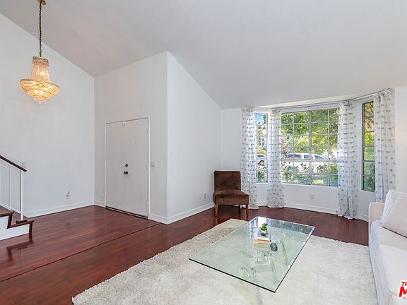 3rd image of 7815 Goldmine Ln