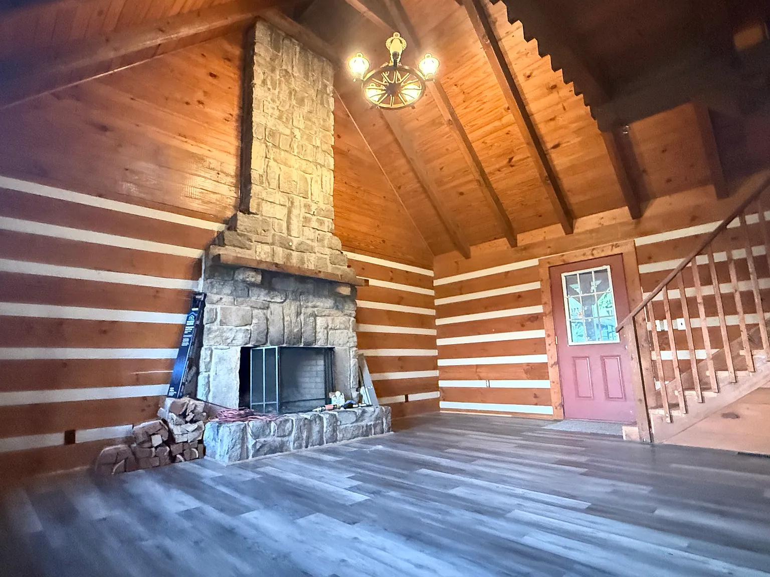4 bed, 2040 sqft, $3,200 — Photo 2