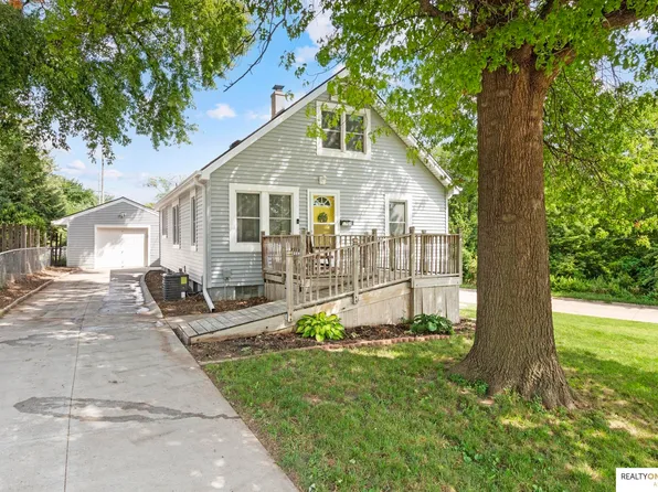 3708 Castelar St, Omaha, NE 68105