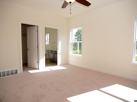 4th image of 22 Essex St